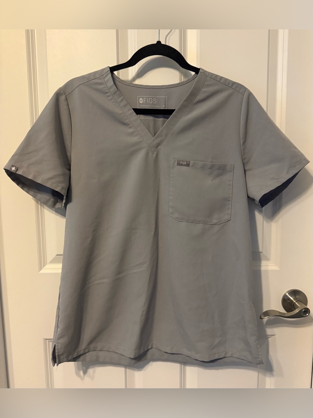 FIGS V-Neck Short Sleeve Scrub Top in Light Gray